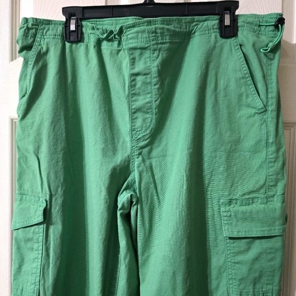 SO Goods For Life High Rise Parachute Cargo Pants in Green, Baggy Loose Fit EUC! - Picture 3 of 12